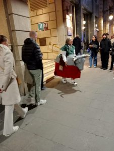 El Bouet Victor a nat a fer una reserva a l'hotel del carrer Pintor Fortuny